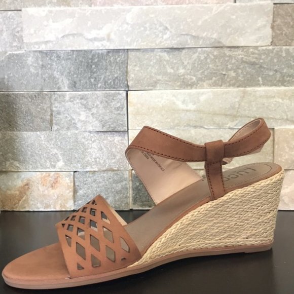 Lucca Lane Haldene Leather Wedge Sandal - Picture 9 of 10